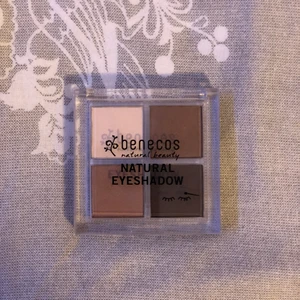 Bencecos natural eyeshadow  - Ögonskugga som är typ helt nu
