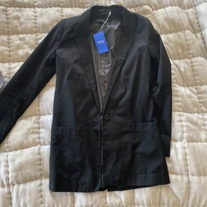 Snygg Blazer - Snygg Kavaj/Blazer, köpt från Sellpy. Passar mig som är storlek XS/34, skriv för fler bilder!💗