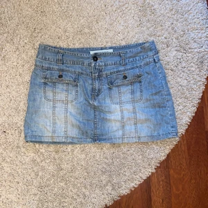 Kjol - Så fin kjol från Vero Moda! Asnajs till boots nu till hösten