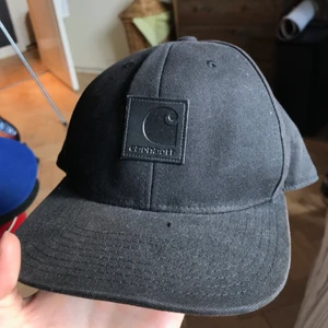 Carrhart snapback - Svart carrhart snapback keps justerbar