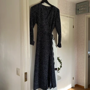 Klänning monki - Helt ny klänning från monki