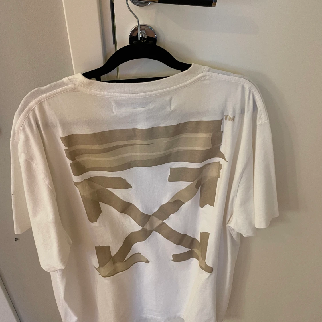 OFF-WHITE T-shirt i Storlek M - 90