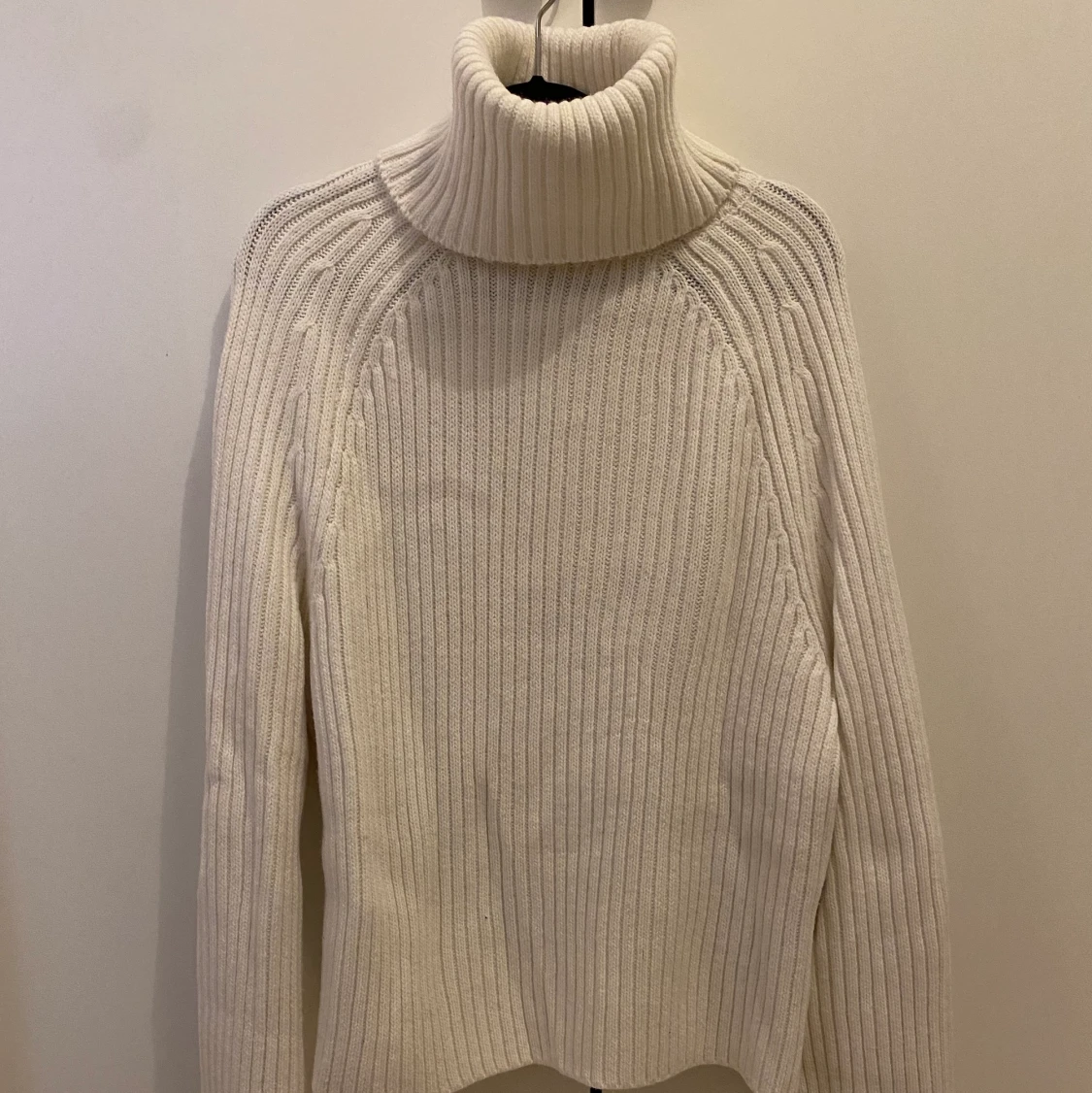 Vit stickad tröja - 91