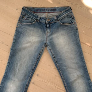 Low waist jeans - Lågmidjade jeans köpt på zalando circle🥰