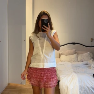 Isabel Marant topp - Isabel Marant topp i storlek fransk 34. Passar en xs-s. Nyskick! Rak passform, 100% bomull 