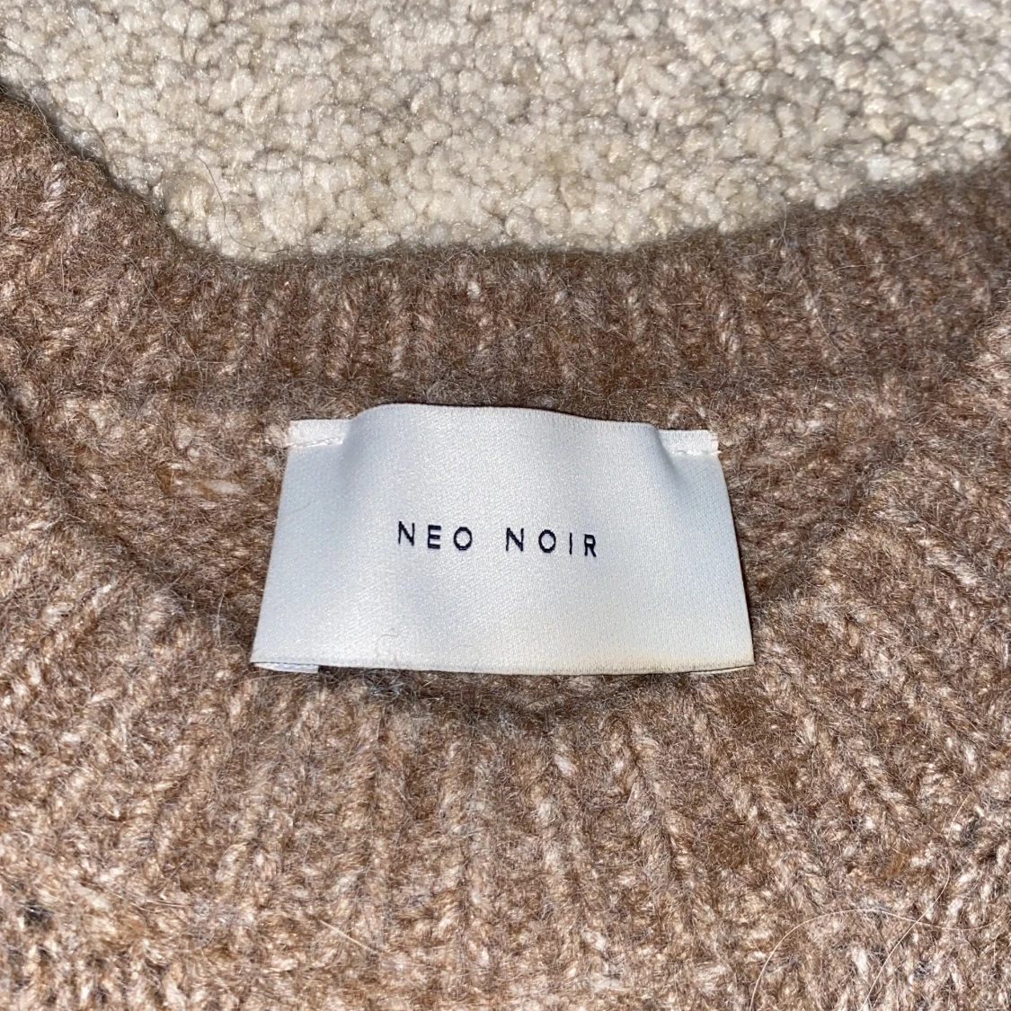 Stickad väst NEO NOIR - 90