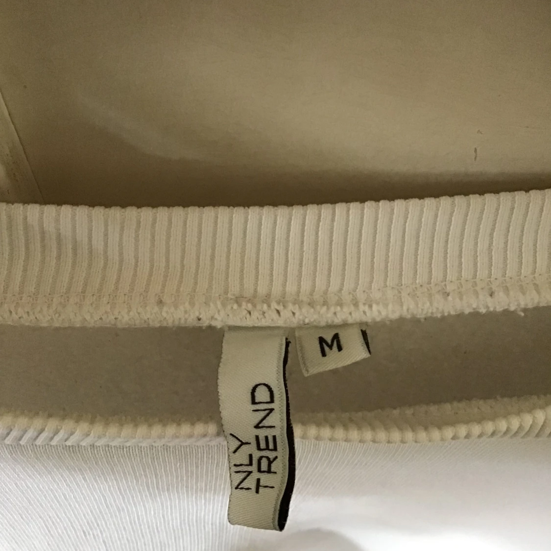 Sweatshirt från Nelly  - 90