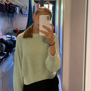 Stickad tröja gina - Stickad blå/grön tröja från Gina💚