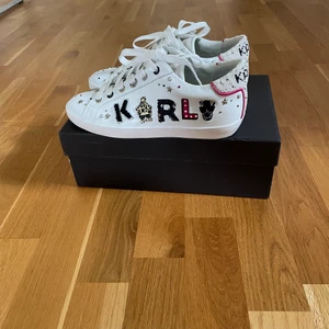 Karl Lagerfeld skor  - Säljer nu dessa nya skor eftersom storleken var för stor för mig. 