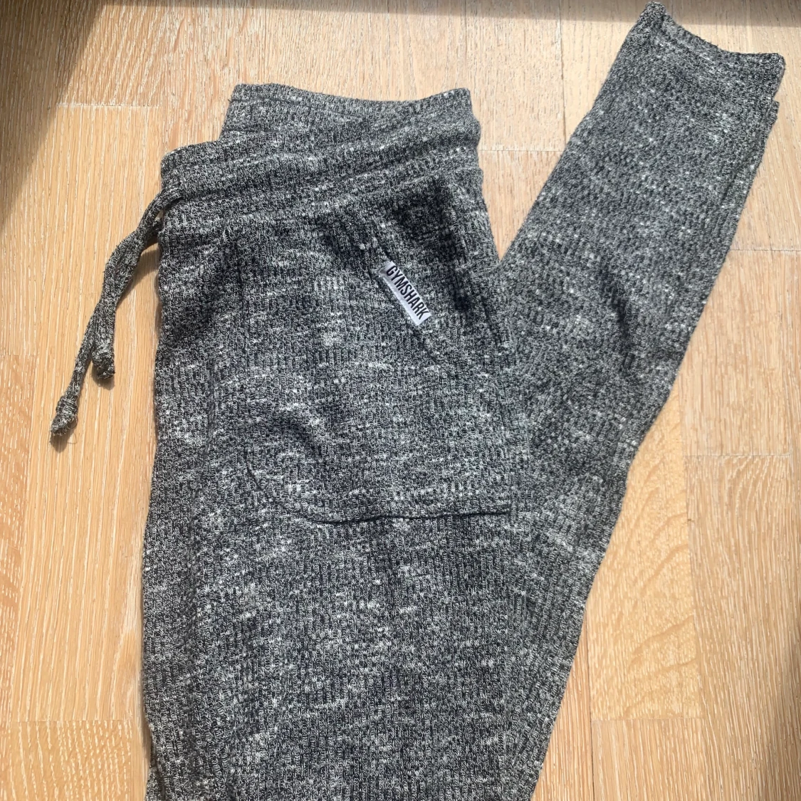 Gråa Gymshark byxor