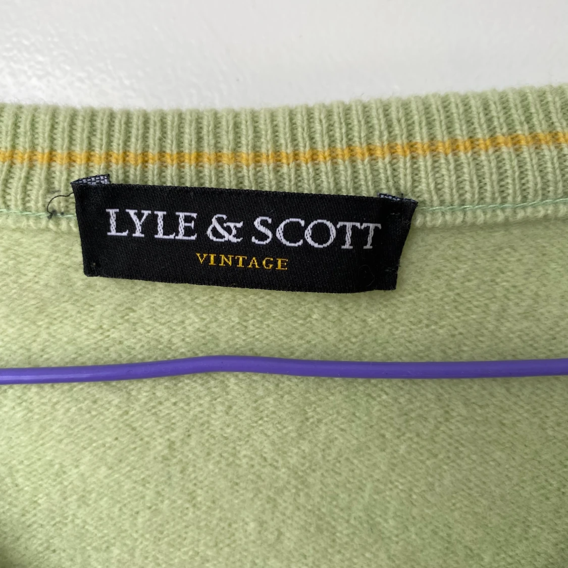 Vintage Ljusgrön lyle&scott tröja - 90