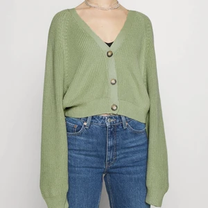 Monki kofta - Jättefin kofta från Monki i bra skick <3 Jättemysig och perfekt nu till hösten!Storlek S 🥰