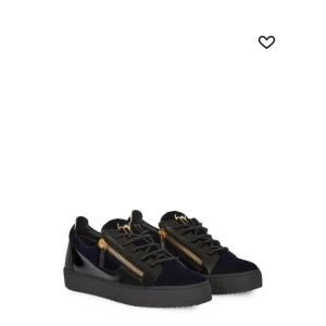 Guiseppe Zanotti Frankie - Storlek 42 9/10 Condition  Kommer med kvitto och box  Nypris ca 575€