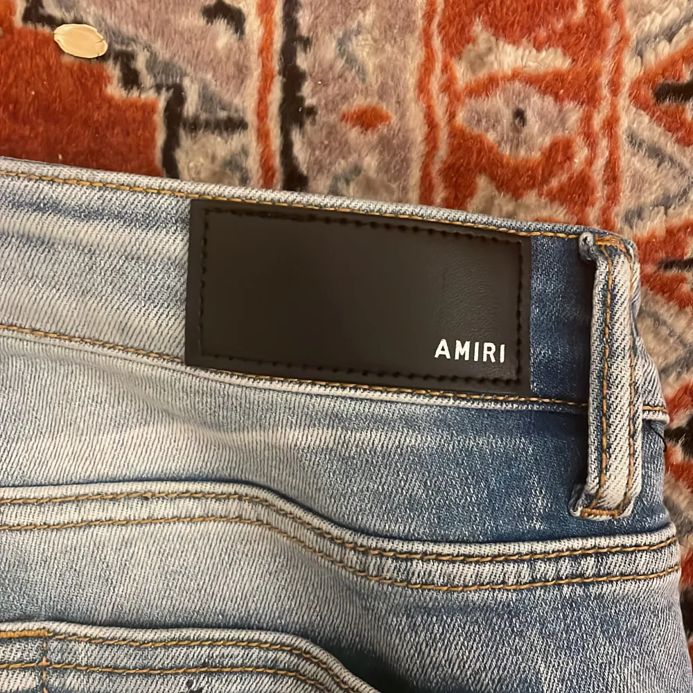 Rep Amiri Jeans som e helt nya och oanvända me tags kvar. Jeans & Byxor.