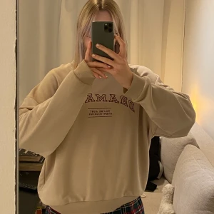 Sweatshirt  - En sweatshirt från IDA CARLSSON X Madlady ganska kollektion! Super fin och skön