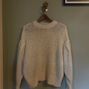 Stickad tröja - Stickad vit tröja 