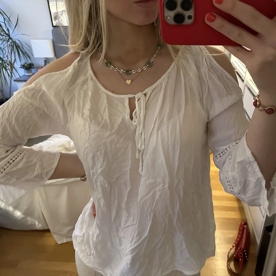 Blus med öppna axlar - 90