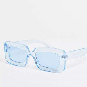 Asos design, retro ljusblå solglasögon 💙oanvända, endast provade 💙 nypris 179:-, nu 90:-! 🤍
