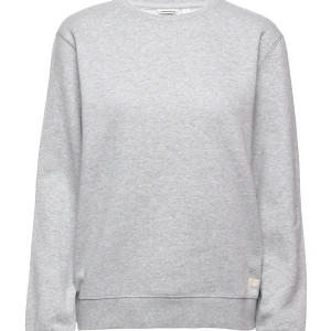 Björn Borg sweatshirt  - En jättefin grå sweatshirt från Björn Borg. Säljer den för att den är för liten. Den har inga fläckar eller skador. Skriv för intresse eller frågor💗