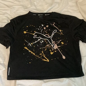 Puma tränings Crop-top  - Knappt använd 