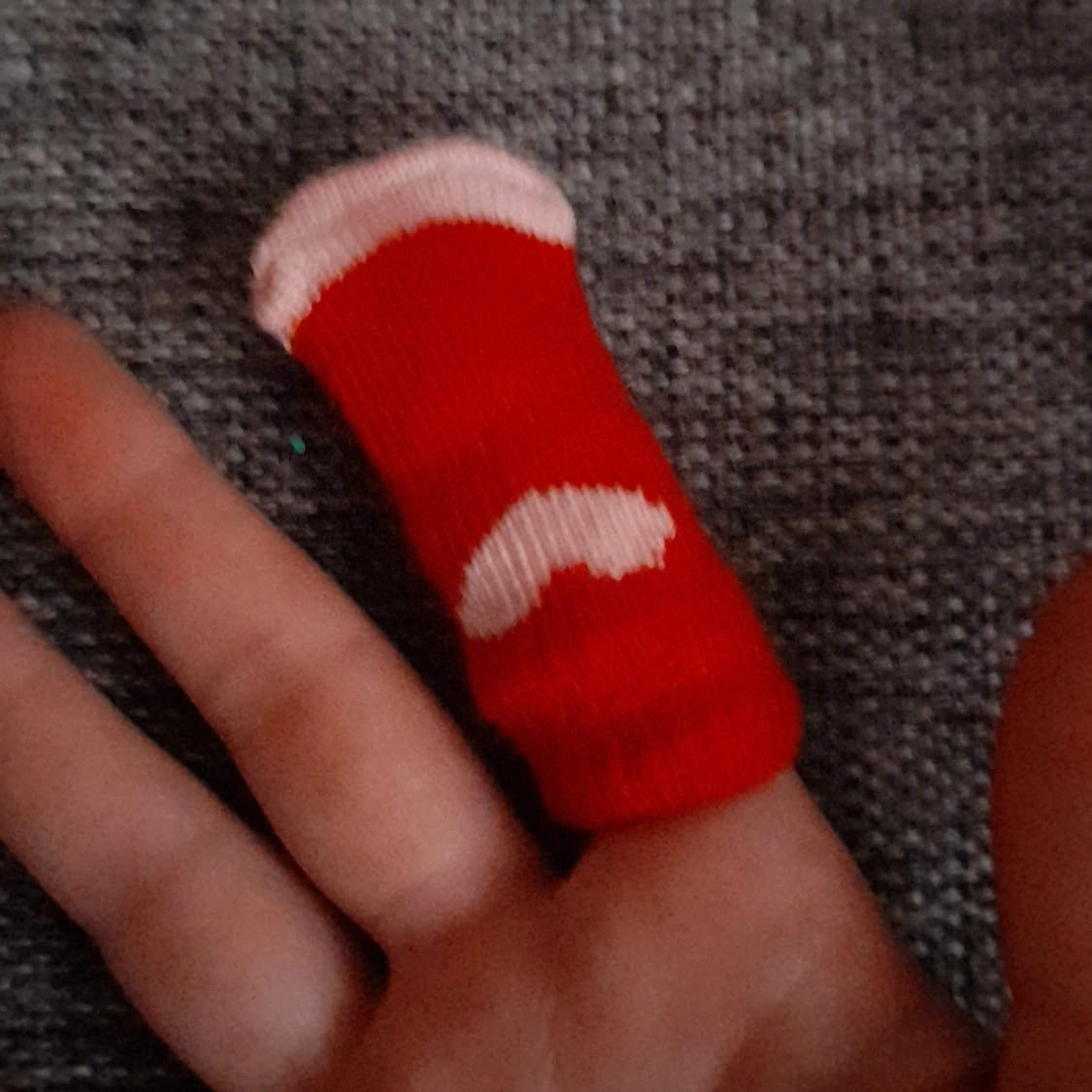 Strumpor för djur! Dom är små, men skulle tro att dom passar för små hundar tex: chivavor - 90