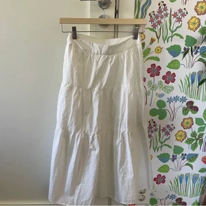 Kjol - Säljer denna vita långkjol, i storlek XS! Köpte på plick och den var tydligen från shein så säljer den nu❤️