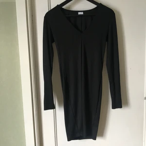 Ginatricot svart tight klänning stl XS - Knappt använd! <3