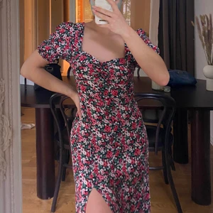 Blommig klänning  - Köpt på new yorker💗