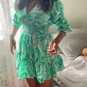 Klänning - Intressekontroll på min fina gröna zaraklänning 