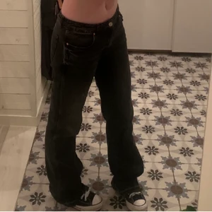 Zara jeans  - Zara jeans låg midja, storlek 38 men passar mig med 36