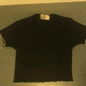 Croptop - Fin croptop! Skriv för bilder på