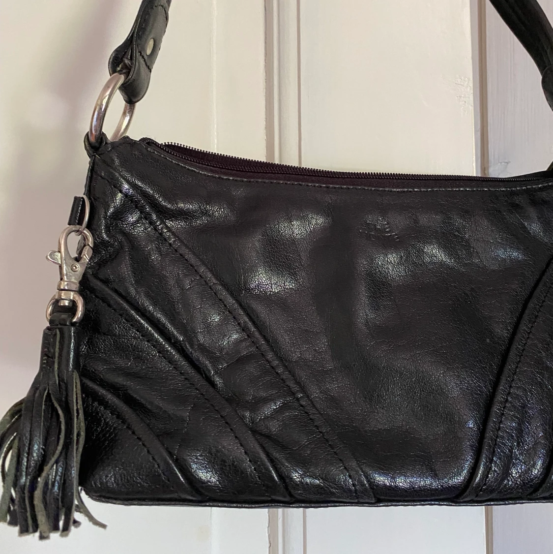 Svart liten väska  - 90