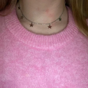 Halsband  - Säljer halsband men stjärnor. 