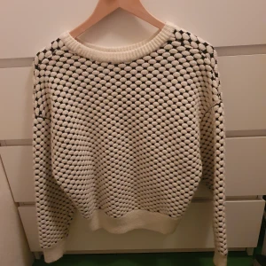 stickad tröja ullmix - varm tröja i ullmix 