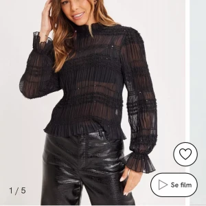 Fest topp - Jätte snygg fest topp som tyvär inte kommer till användning, endast använd 1 gång