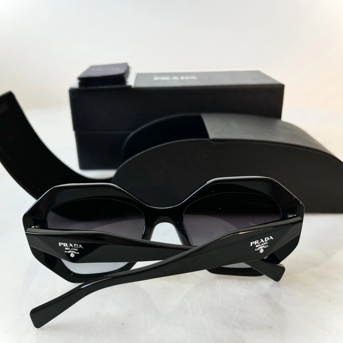 Prada simglasögon 