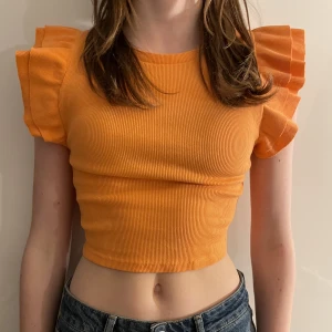 Volang topp - Orange volang topp från zara . 