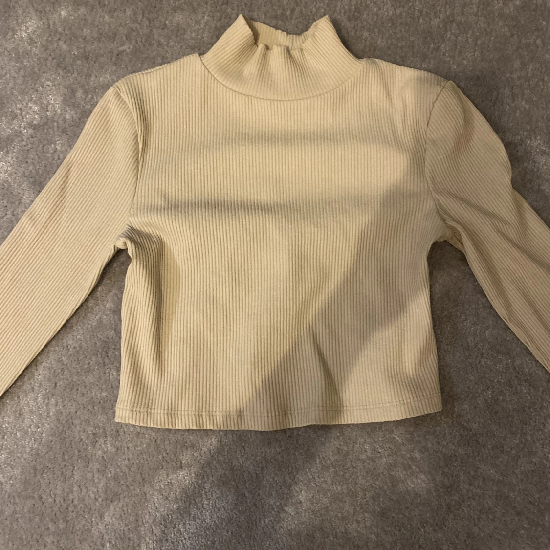 Topp med öppen rygg - 90