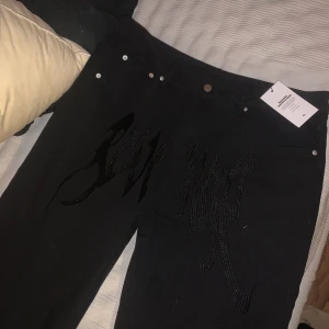 Jeans - Skick, 10/10 aldrig använda lappen kvar. Säljer då de var liiite för stora för mig