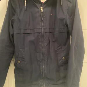 Tommy hilfiger vår jacka - Fin vår jacka cod 9/10 