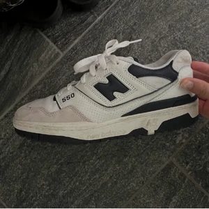 New balance 550 - Newbalance 550, som nya andvända typ 4 gånger💕slutsålda överallt!