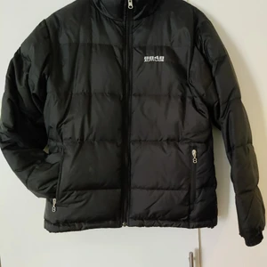 8848 vinterjacka  - Vinterjacka dunjacka  Storlek 38