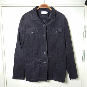 Manchesterskjorta - Svart manchesterskjorta 🌿