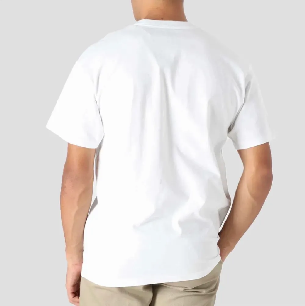 Säljer dessa snygga T-shirts från Carhartt! Dem kostar 499kr i butik och jag säljer dem för endast 249kr styck‼️ Halva priset rabbaterat, jag har storlek Medium och Large. Kan mötas eller frakta för 51kr. Skriv vid intresse😁. T-shirts.