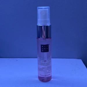 Rituals Body mist - En nästan helt ny Hair och body mist från rituals. Använd 2 gånger!