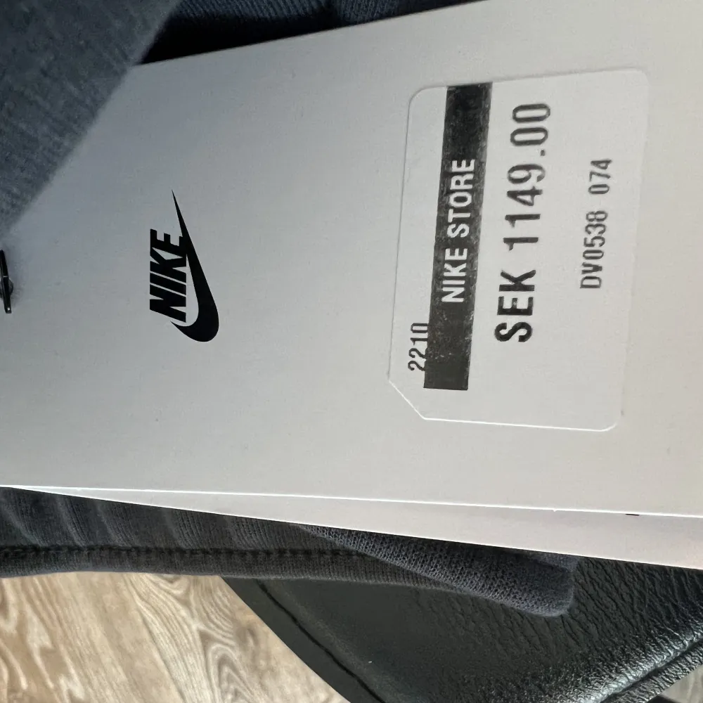 Nike byxor, prislapp kvar storlek XS. Jeans & Byxor.