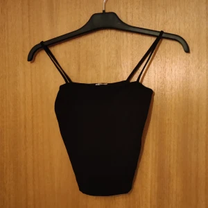 Linne från h&m - Ett svart basic linne från h&m