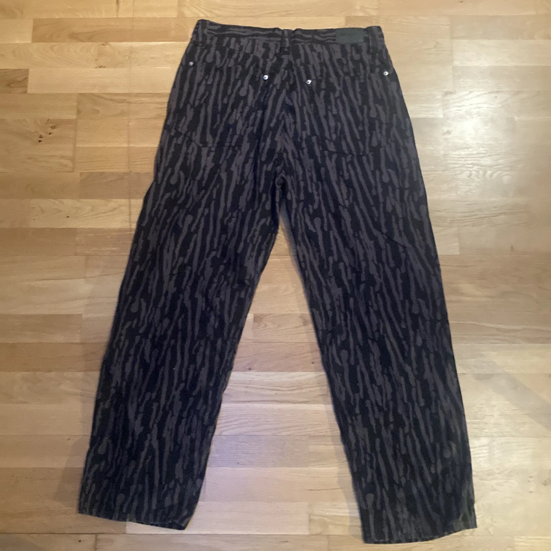 Weekday doubleknee byxor 32 - 91