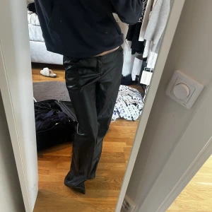 lågmidjade skinnbyxor - så snygga low waist skinnbyxor !!!