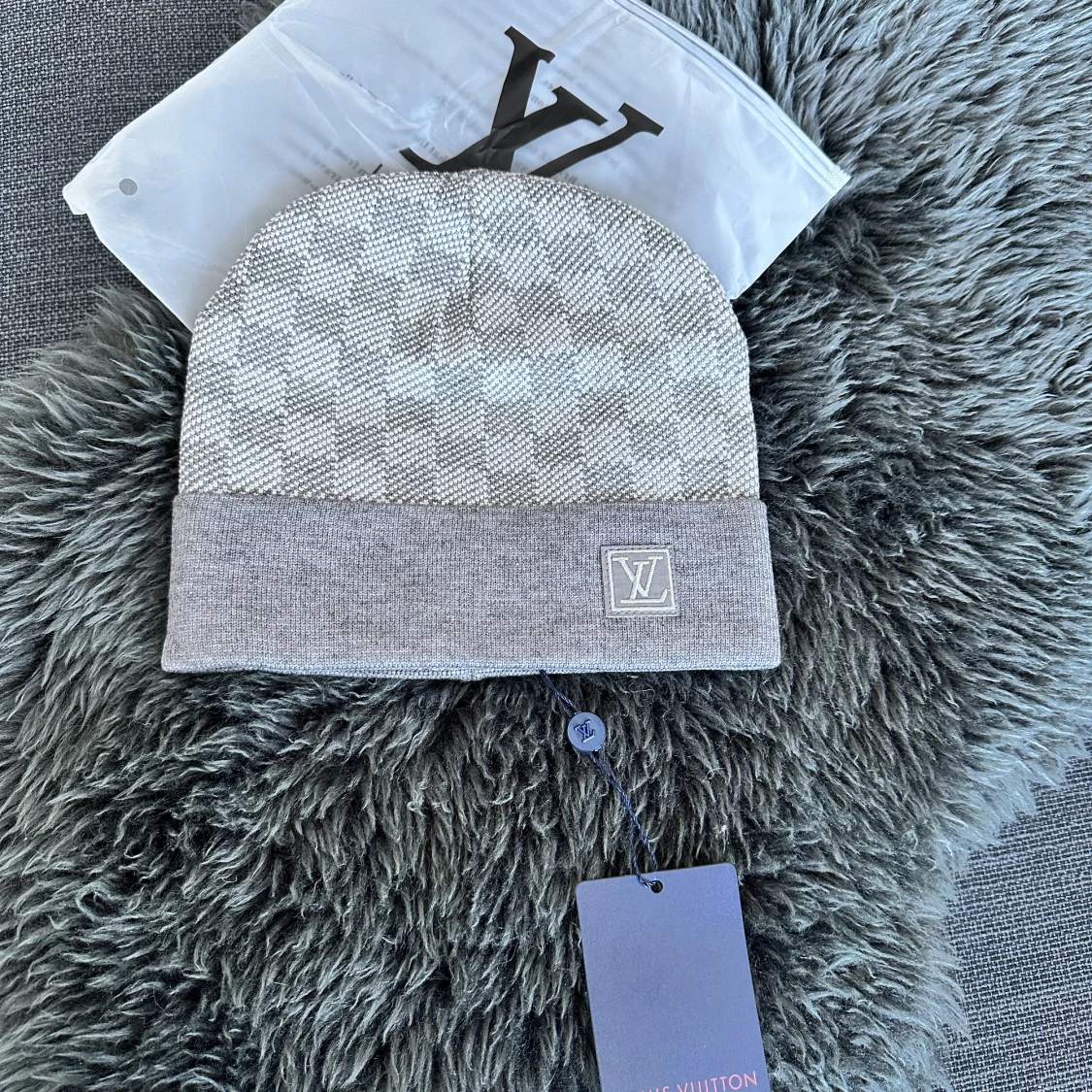 Louis vuitton mössa